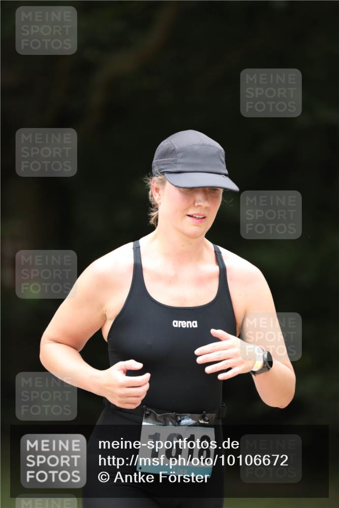 30.08.2026 - Elbe Triathlon Hamburg Antke Förster http://msf.ph/oto/10106672 30.08.2026 12:22:47 Laufen 1618 meine-sportfotos.de