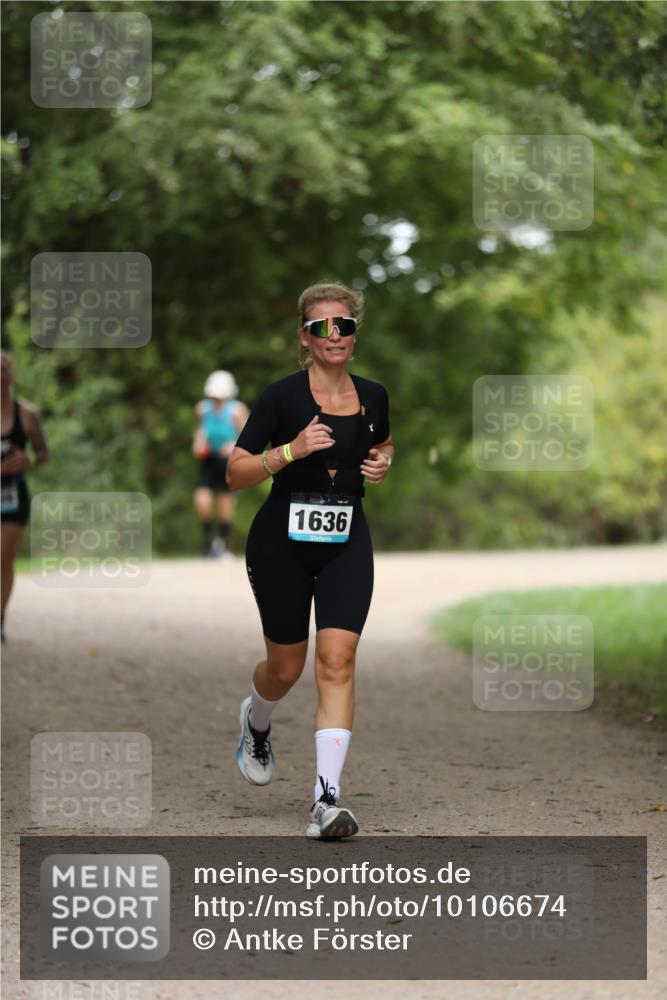 30.08.2026 - Elbe Triathlon Hamburg Antke Förster http://msf.ph/oto/10106674 30.08.2026 12:22:52 Laufen 1636 meine-sportfotos.de