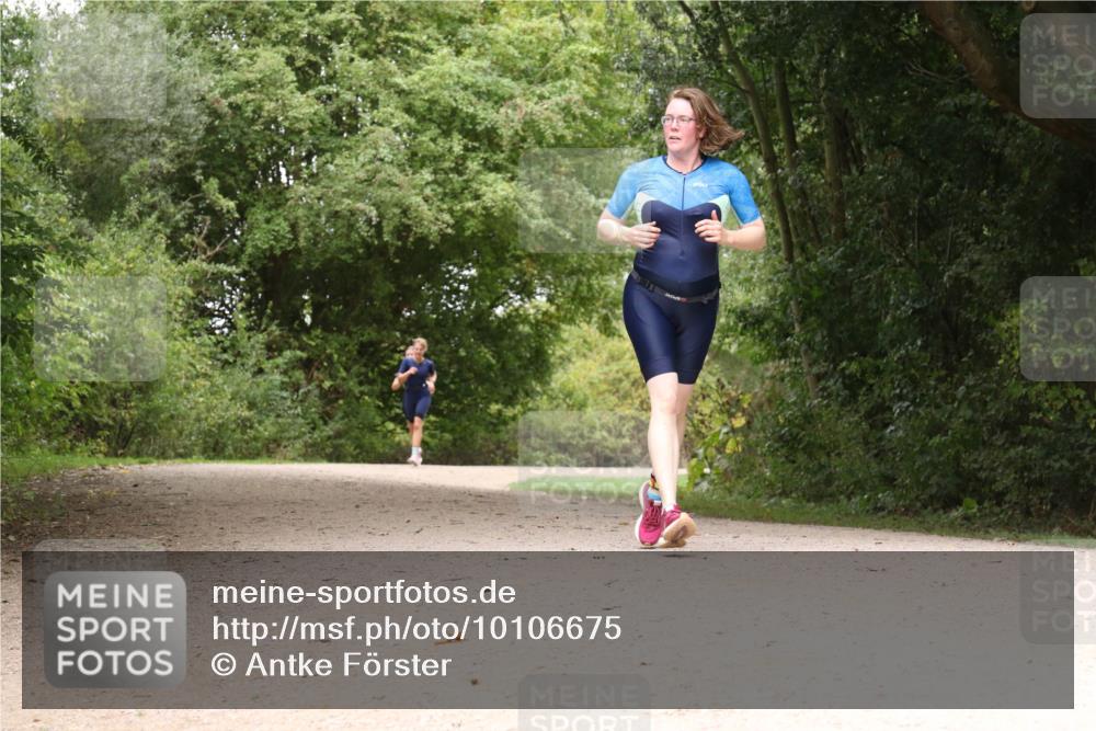 30.08.2026 - Elbe Triathlon Hamburg Antke Förster http://msf.ph/oto/10106675 30.08.2026 12:30:26 Laufen  meine-sportfotos.de