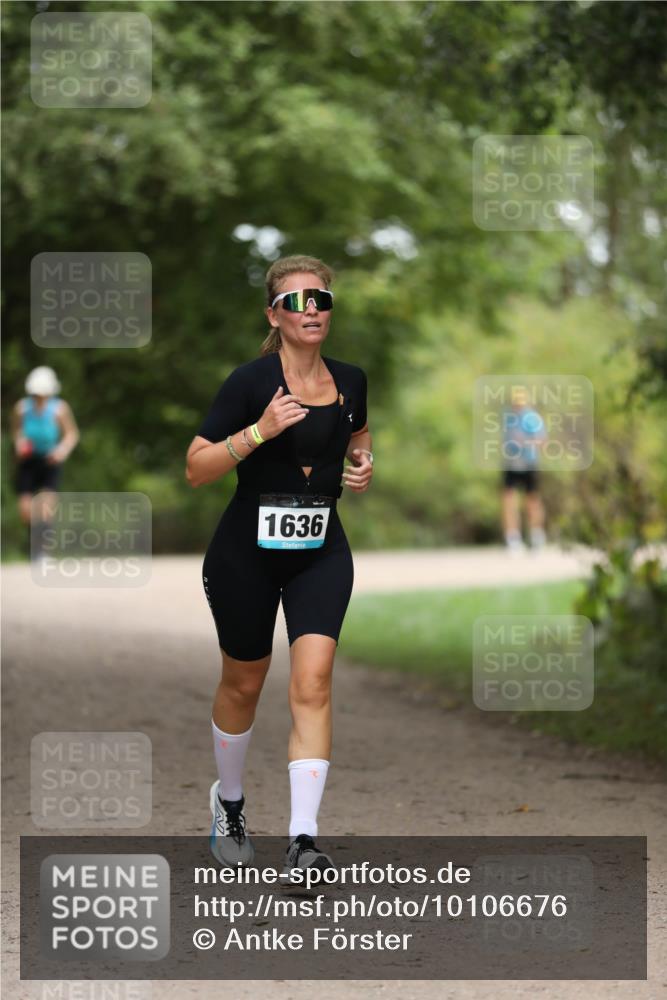 30.08.2026 - Elbe Triathlon Hamburg Antke Förster http://msf.ph/oto/10106676 30.08.2026 12:22:52 Laufen 1636 meine-sportfotos.de