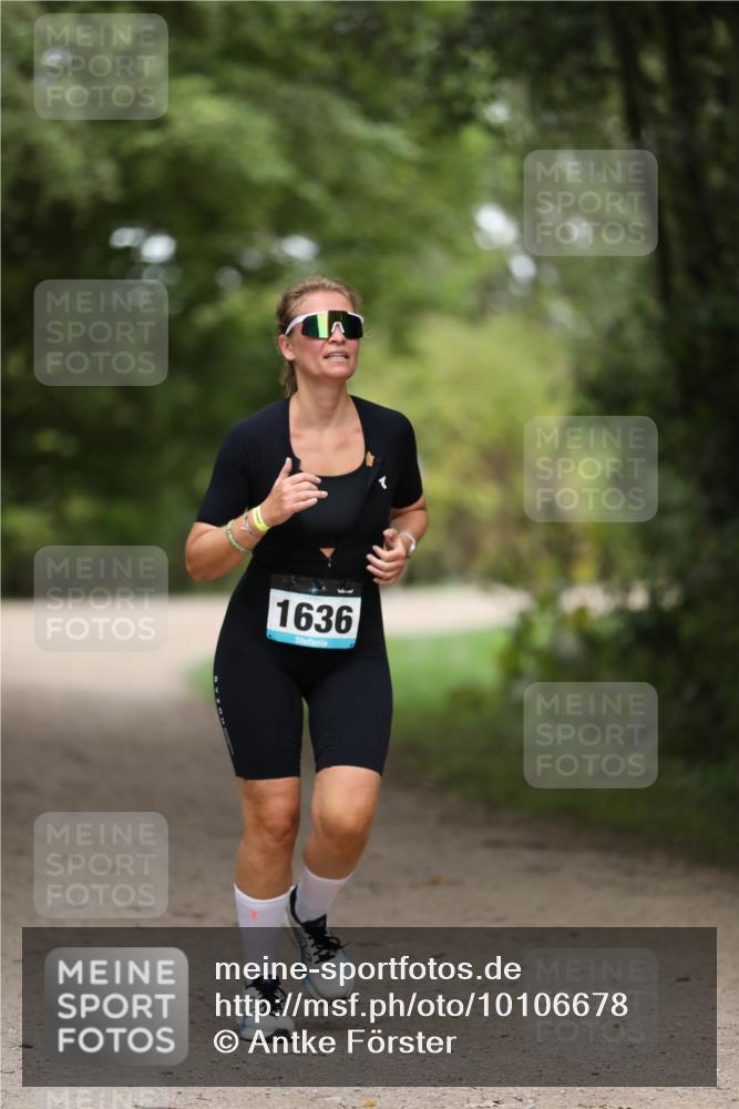 30.08.2026 - Elbe Triathlon Hamburg Antke Förster http://msf.ph/oto/10106678 30.08.2026 12:22:53 Laufen 1636 meine-sportfotos.de