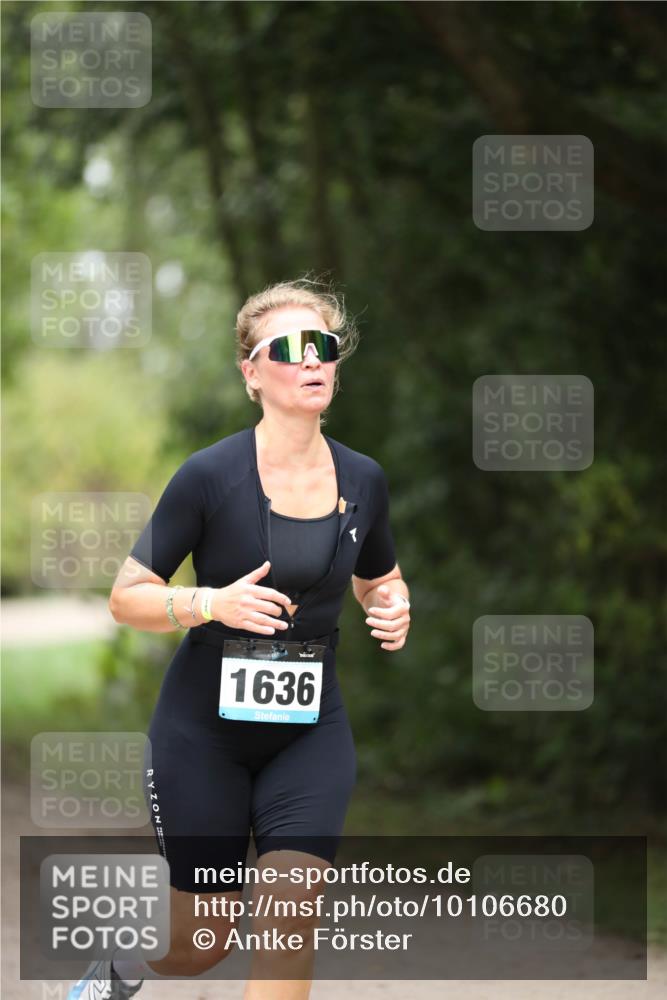 30.08.2026 - Elbe Triathlon Hamburg Antke Förster http://msf.ph/oto/10106680 30.08.2026 12:22:54 Laufen 1636 meine-sportfotos.de