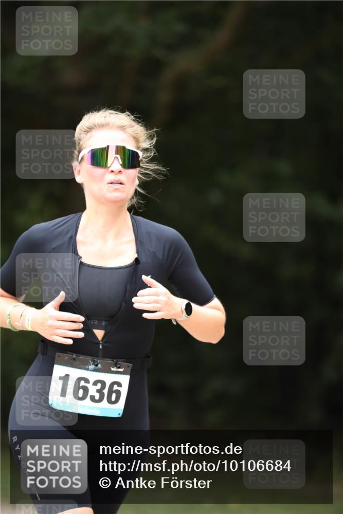 30.08.2026 - Elbe Triathlon Hamburg Antke Förster http://msf.ph/oto/10106684 30.08.2026 12:22:55 Laufen 1636 meine-sportfotos.de