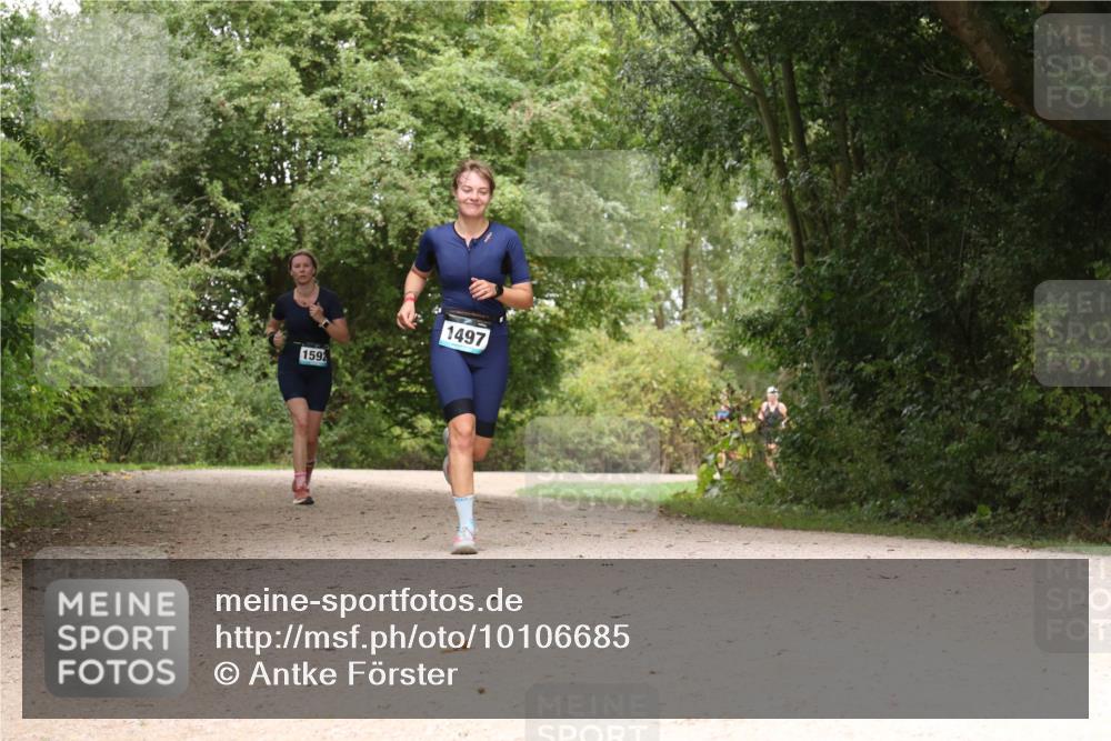 30.08.2026 - Elbe Triathlon Hamburg Antke Förster http://msf.ph/oto/10106685 30.08.2026 12:30:35 Laufen 1592, 1497 meine-sportfotos.de
