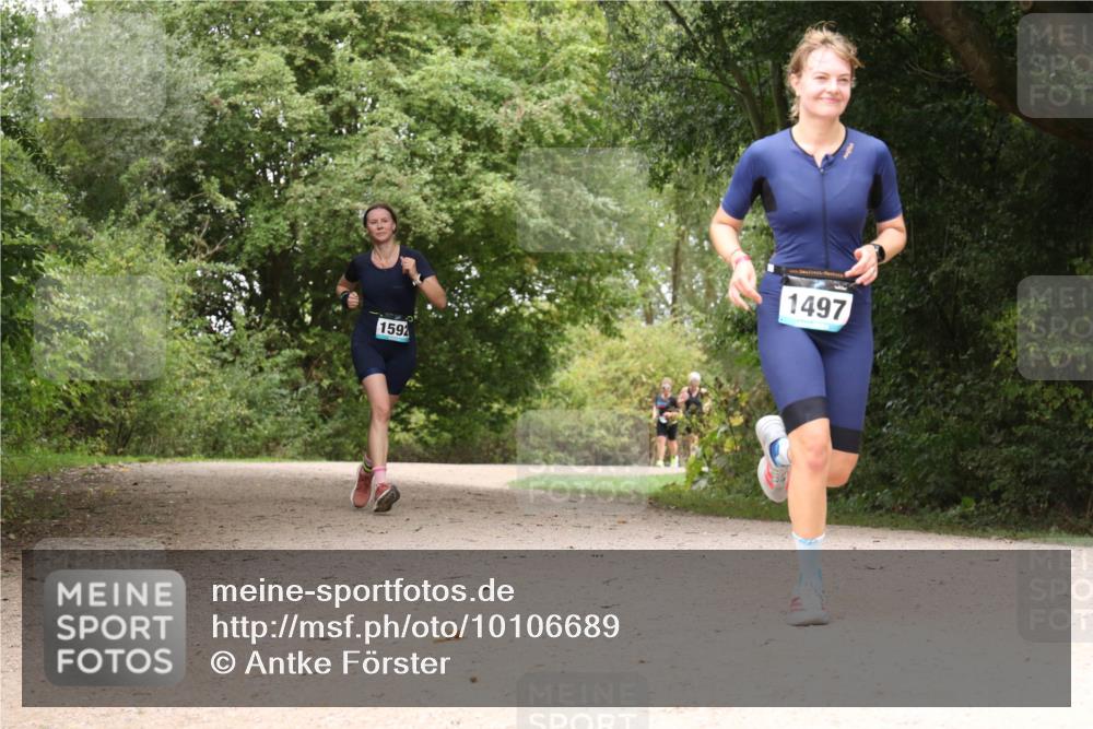 30.08.2026 - Elbe Triathlon Hamburg Antke Förster http://msf.ph/oto/10106689 30.08.2026 12:30:37 Laufen 1592, 1497 meine-sportfotos.de