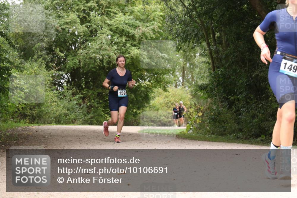 30.08.2026 - Elbe Triathlon Hamburg Antke Förster http://msf.ph/oto/10106691 30.08.2026 12:30:37 Laufen 1592, 149 meine-sportfotos.de
