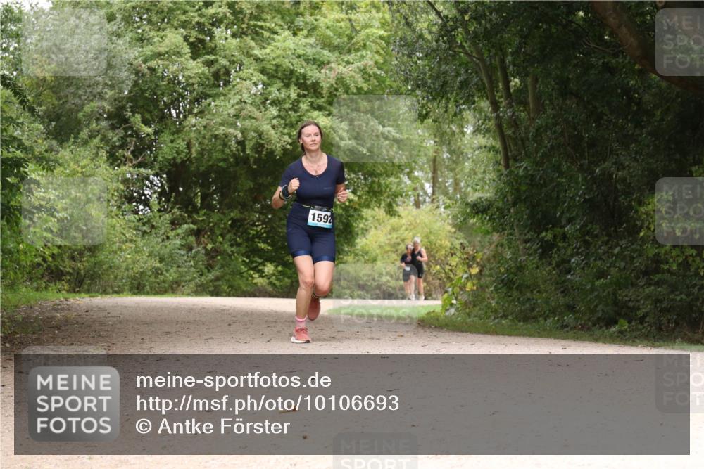 30.08.2026 - Elbe Triathlon Hamburg Antke Förster http://msf.ph/oto/10106693 30.08.2026 12:30:38 Laufen 1592 meine-sportfotos.de