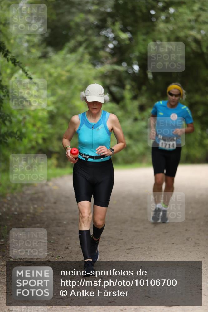 30.08.2026 - Elbe Triathlon Hamburg Antke Förster http://msf.ph/oto/10106700 30.08.2026 12:23:05 Laufen 1714 meine-sportfotos.de