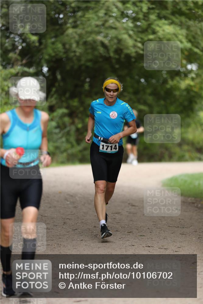 30.08.2026 - Elbe Triathlon Hamburg Antke Förster http://msf.ph/oto/10106702 30.08.2026 12:23:06 Laufen 1714 meine-sportfotos.de