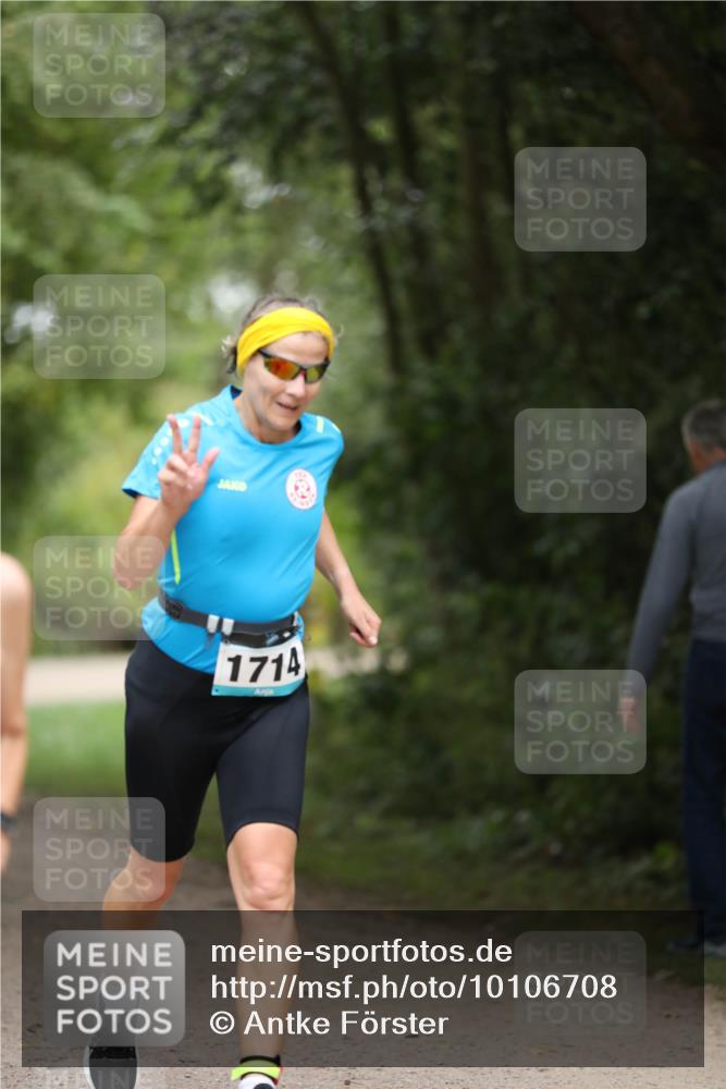 30.08.2026 - Elbe Triathlon Hamburg Antke Förster http://msf.ph/oto/10106708 30.08.2026 12:23:08 Laufen 1714 meine-sportfotos.de
