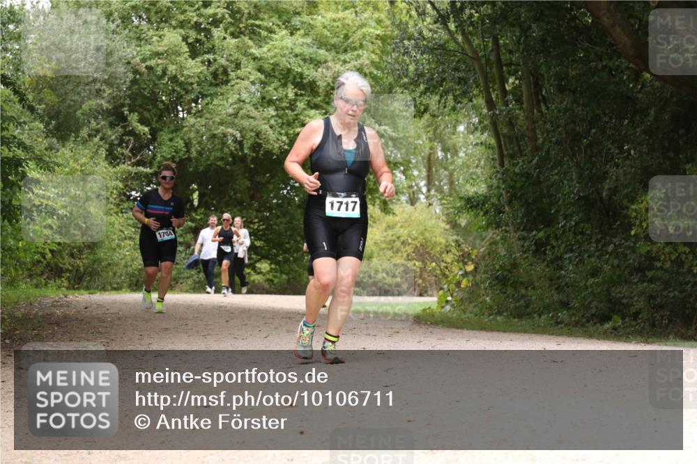 30.08.2026 - Elbe Triathlon Hamburg Antke Förster http://msf.ph/oto/10106711 30.08.2026 12:30:57 Laufen 1717, 1704 meine-sportfotos.de