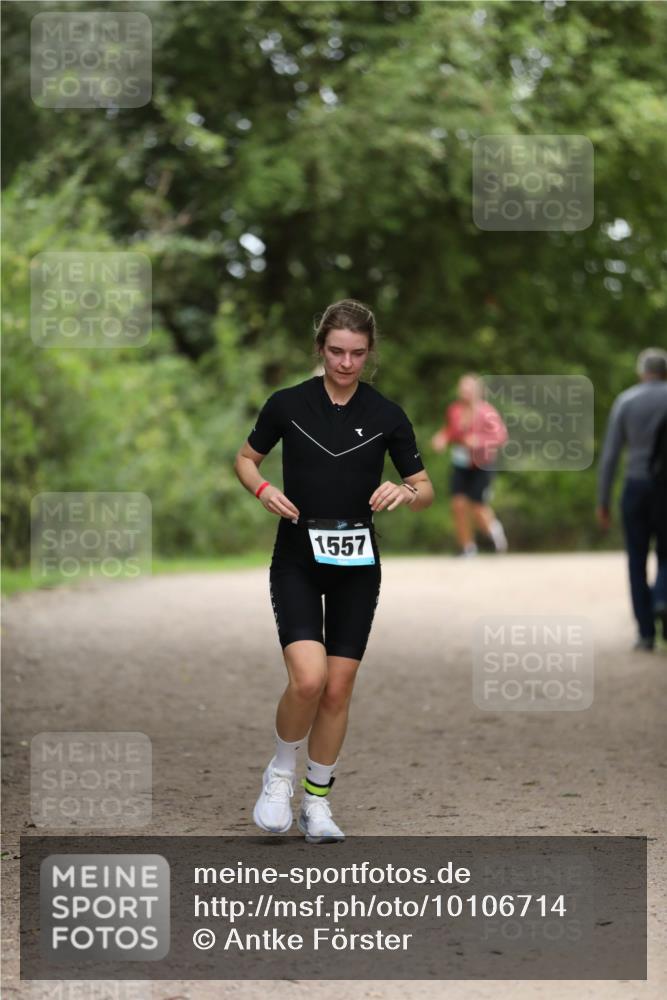 30.08.2026 - Elbe Triathlon Hamburg Antke Förster http://msf.ph/oto/10106714 30.08.2026 12:23:20 Laufen 1557 meine-sportfotos.de