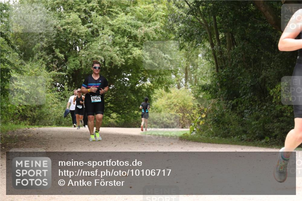 30.08.2026 - Elbe Triathlon Hamburg Antke Förster http://msf.ph/oto/10106717 30.08.2026 12:30:59 Laufen 1704 meine-sportfotos.de