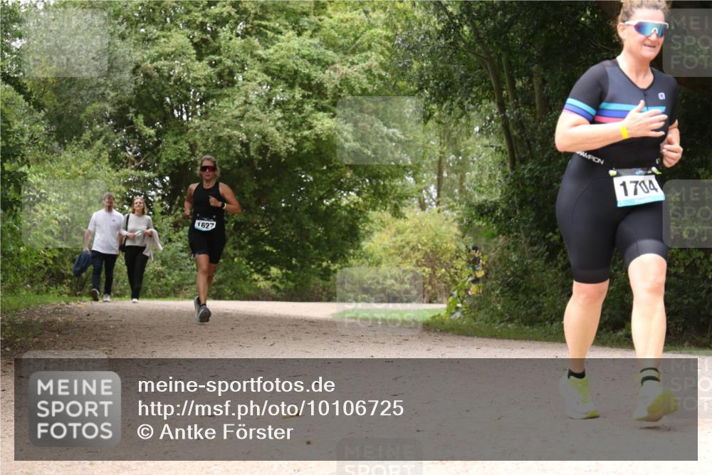 30.08.2026 - Elbe Triathlon Hamburg Antke Förster http://msf.ph/oto/10106725 30.08.2026 12:31:04 Laufen 1627, 1704 meine-sportfotos.de