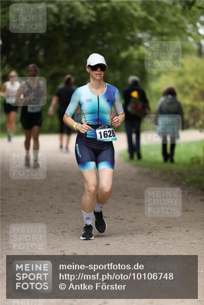 30.08.2026 - Elbe Triathlon Hamburg Antke Förster http://msf.ph/oto/10106748 30.08.2026 12:23:53 Laufen 1628 meine-sportfotos.de