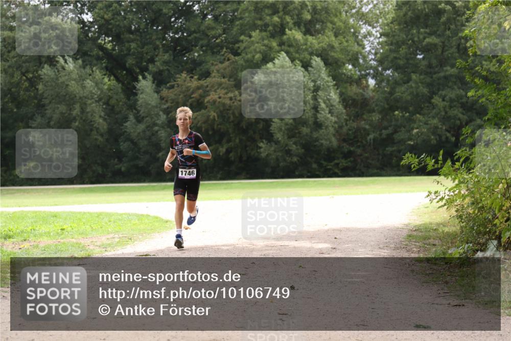 30.08.2026 - Elbe Triathlon Hamburg Antke Förster http://msf.ph/oto/10106749 30.08.2026 12:33:19 Laufen 1746 meine-sportfotos.de