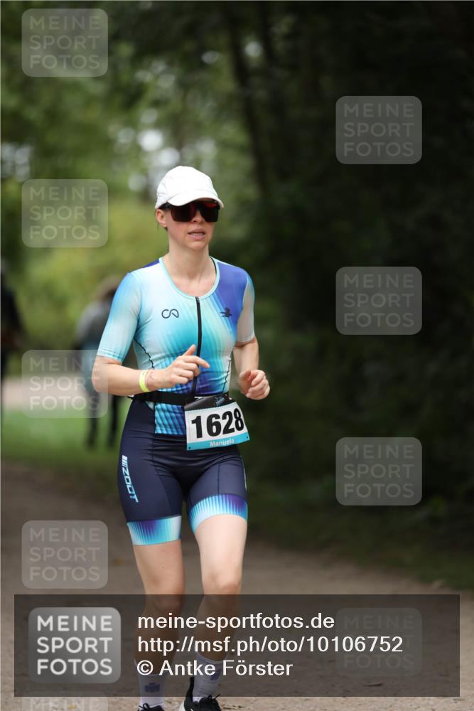 30.08.2026 - Elbe Triathlon Hamburg Antke Förster http://msf.ph/oto/10106752 30.08.2026 12:23:54 Laufen 1628 meine-sportfotos.de