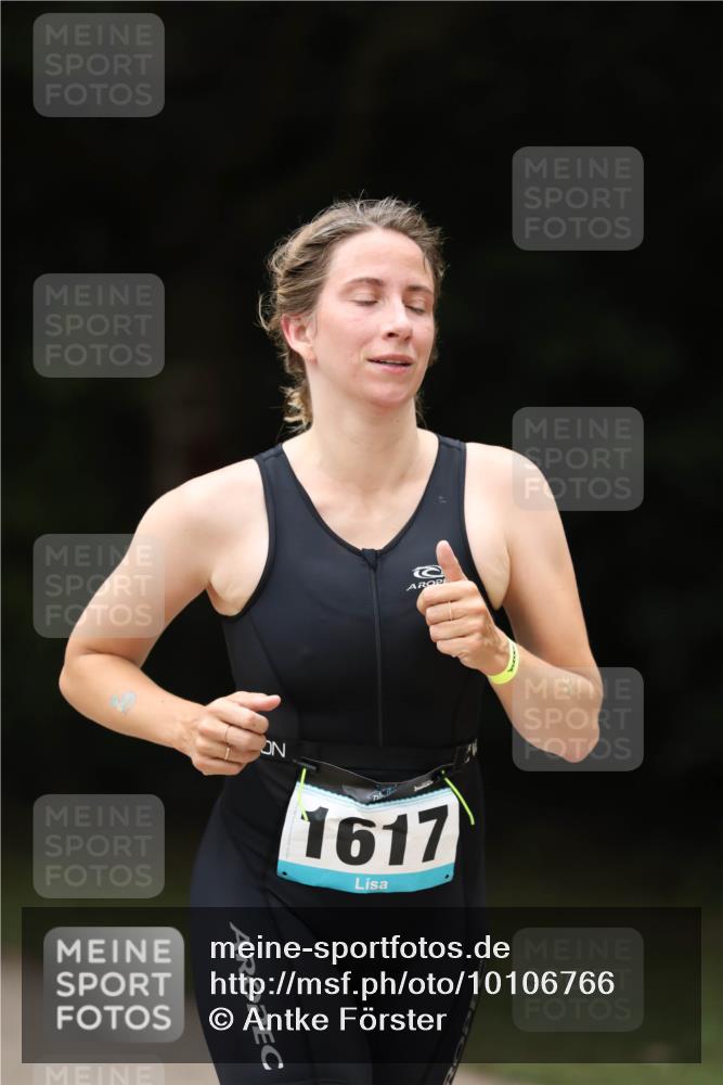 30.08.2026 - Elbe Triathlon Hamburg Antke Förster http://msf.ph/oto/10106766 30.08.2026 12:24:00 Laufen 1617 meine-sportfotos.de