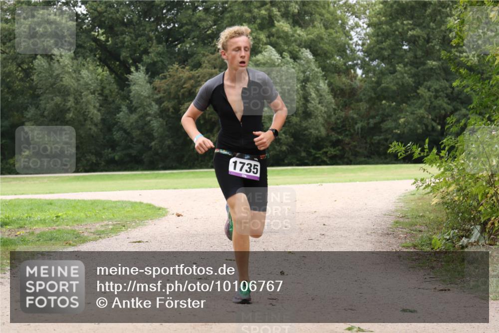 30.08.2026 - Elbe Triathlon Hamburg Antke Förster http://msf.ph/oto/10106767 30.08.2026 12:34:02 Laufen 1735 meine-sportfotos.de