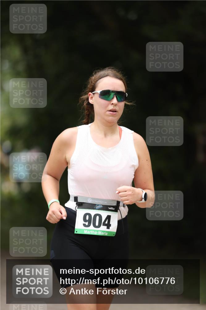 30.08.2026 - Elbe Triathlon Hamburg Antke Förster http://msf.ph/oto/10106776 30.08.2026 12:24:08 Laufen 904 meine-sportfotos.de