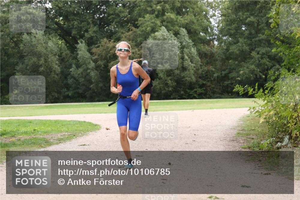 30.08.2026 - Elbe Triathlon Hamburg Antke Förster http://msf.ph/oto/10106785 30.08.2026 12:35:01 Laufen  meine-sportfotos.de