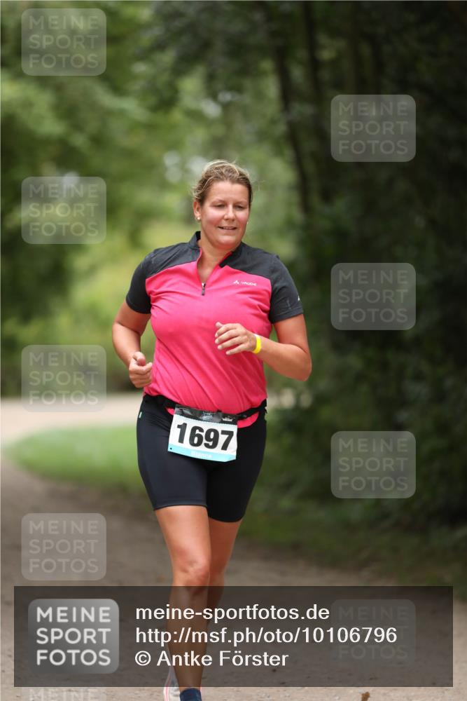 30.08.2026 - Elbe Triathlon Hamburg Antke Förster http://msf.ph/oto/10106796 30.08.2026 12:24:22 Laufen 1697 meine-sportfotos.de