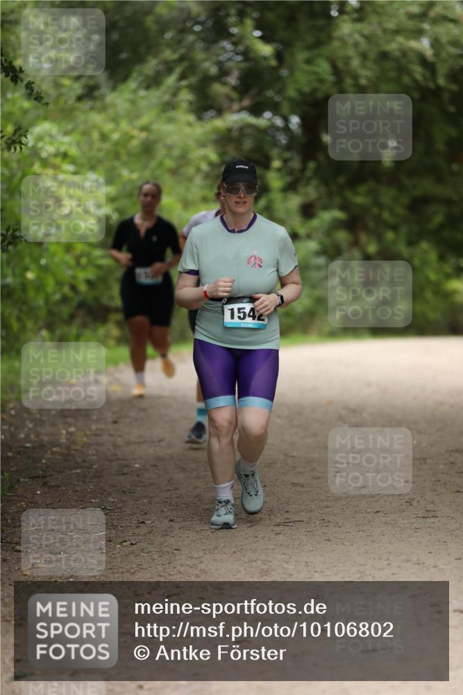 30.08.2026 - Elbe Triathlon Hamburg Antke Förster http://msf.ph/oto/10106802 30.08.2026 12:24:30 Laufen 1542 meine-sportfotos.de