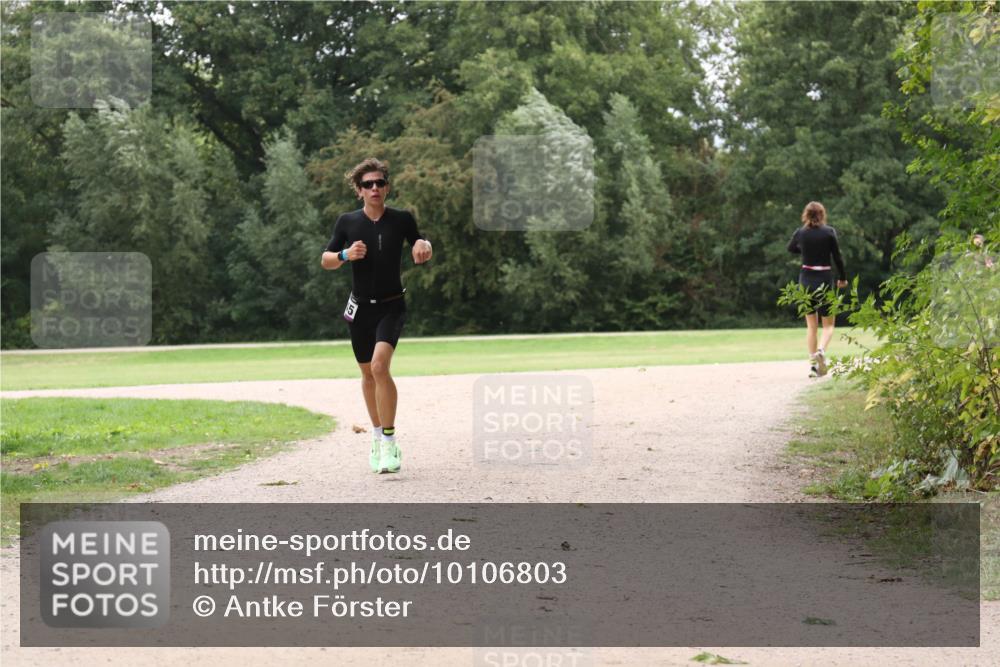 30.08.2026 - Elbe Triathlon Hamburg Antke Förster http://msf.ph/oto/10106803 30.08.2026 12:35:44 Laufen  meine-sportfotos.de