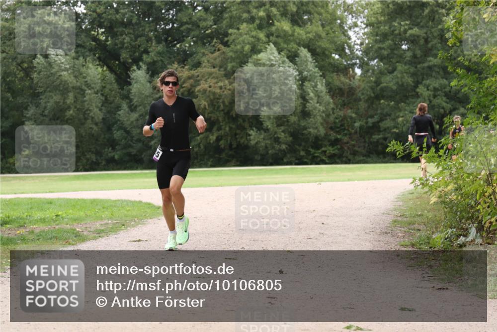 30.08.2026 - Elbe Triathlon Hamburg Antke Förster http://msf.ph/oto/10106805 30.08.2026 12:35:44 Laufen  meine-sportfotos.de
