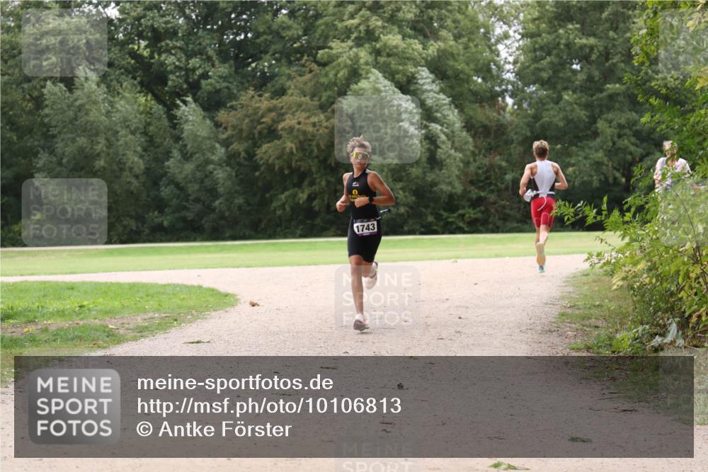30.08.2026 - Elbe Triathlon Hamburg Antke Förster http://msf.ph/oto/10106813 30.08.2026 12:35:50 Laufen 1743 meine-sportfotos.de