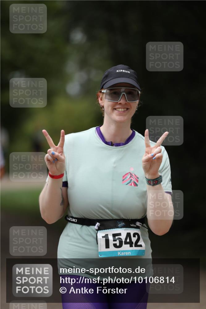 30.08.2026 - Elbe Triathlon Hamburg Antke Förster http://msf.ph/oto/10106814 30.08.2026 12:24:34 Laufen 1542 meine-sportfotos.de