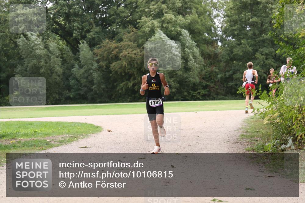 30.08.2026 - Elbe Triathlon Hamburg Antke Förster http://msf.ph/oto/10106815 30.08.2026 12:35:51 Laufen 1743 meine-sportfotos.de