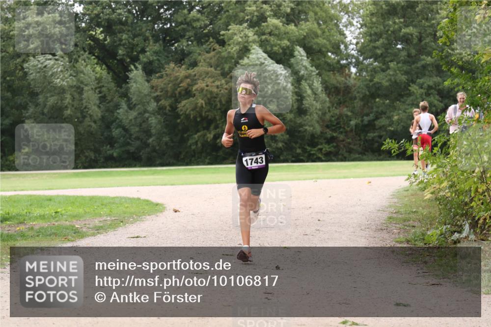 30.08.2026 - Elbe Triathlon Hamburg Antke Förster http://msf.ph/oto/10106817 30.08.2026 12:35:51 Laufen 1743 meine-sportfotos.de
