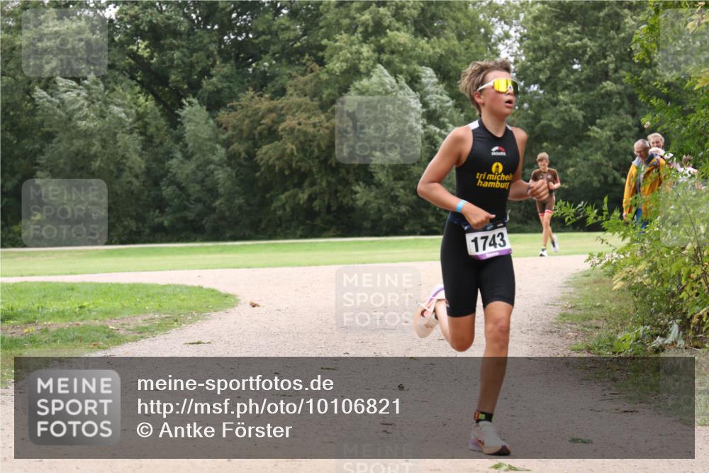 30.08.2026 - Elbe Triathlon Hamburg Antke Förster http://msf.ph/oto/10106821 30.08.2026 12:35:53 Laufen 1743 meine-sportfotos.de
