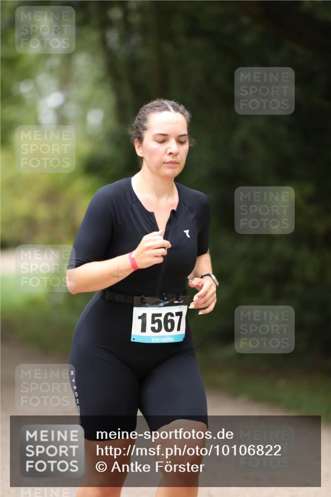 30.08.2026 - Elbe Triathlon Hamburg Antke Förster http://msf.ph/oto/10106822 30.08.2026 12:24:38 Laufen 1567 meine-sportfotos.de