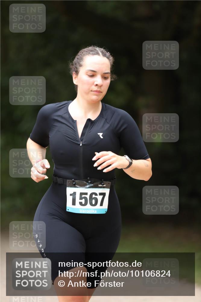 30.08.2026 - Elbe Triathlon Hamburg Antke Förster http://msf.ph/oto/10106824 30.08.2026 12:24:38 Laufen 1567 meine-sportfotos.de