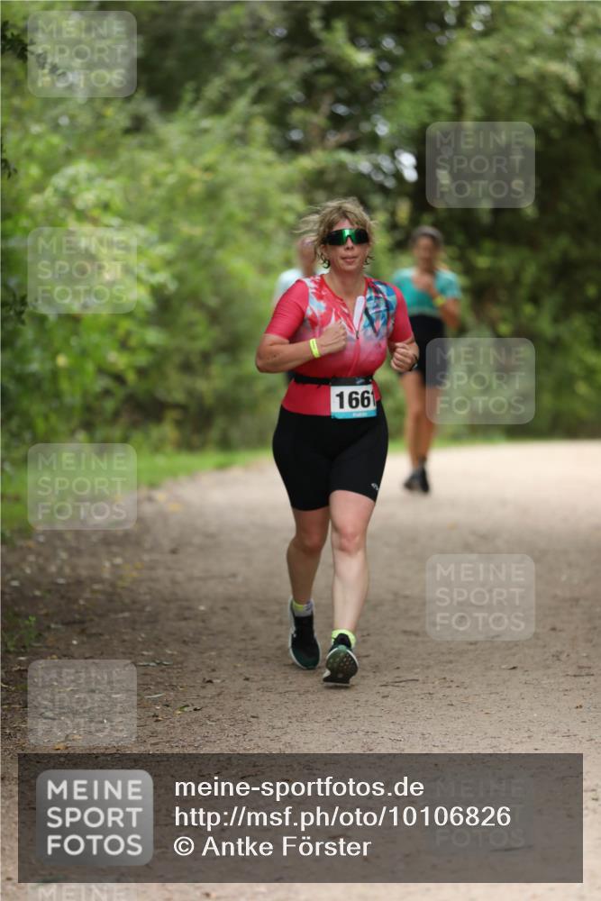 30.08.2026 - Elbe Triathlon Hamburg Antke Förster http://msf.ph/oto/10106826 30.08.2026 12:24:43 Laufen 1661 meine-sportfotos.de