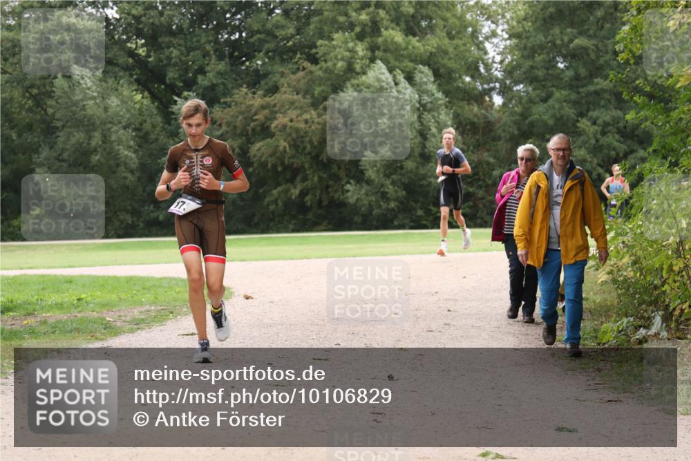 30.08.2026 - Elbe Triathlon Hamburg Antke Förster http://msf.ph/oto/10106829 30.08.2026 12:36:00 Laufen 17 meine-sportfotos.de