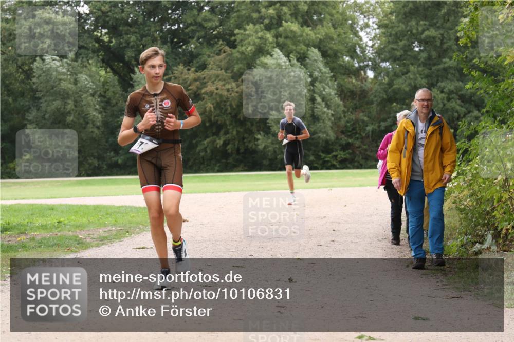 30.08.2026 - Elbe Triathlon Hamburg Antke Förster http://msf.ph/oto/10106831 30.08.2026 12:36:01 Laufen 73 meine-sportfotos.de