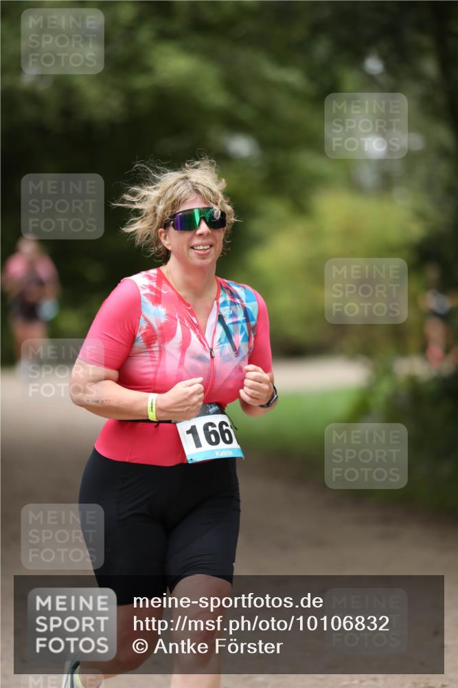 30.08.2026 - Elbe Triathlon Hamburg Antke Förster http://msf.ph/oto/10106832 30.08.2026 12:24:46 Laufen 166 meine-sportfotos.de