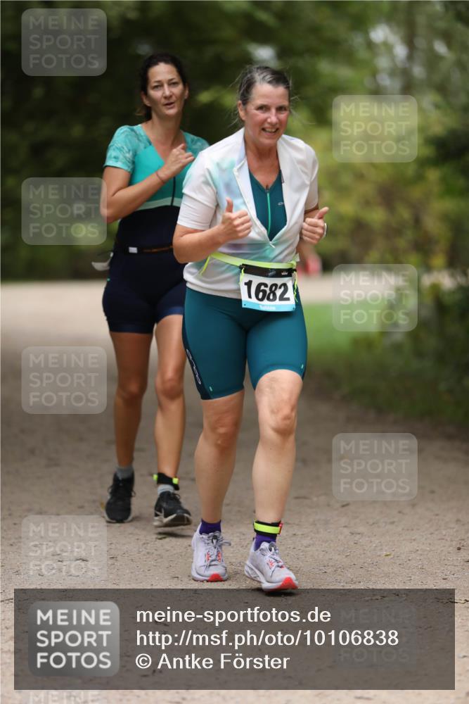 30.08.2026 - Elbe Triathlon Hamburg Antke Förster http://msf.ph/oto/10106838 30.08.2026 12:24:50 Laufen 1682 meine-sportfotos.de