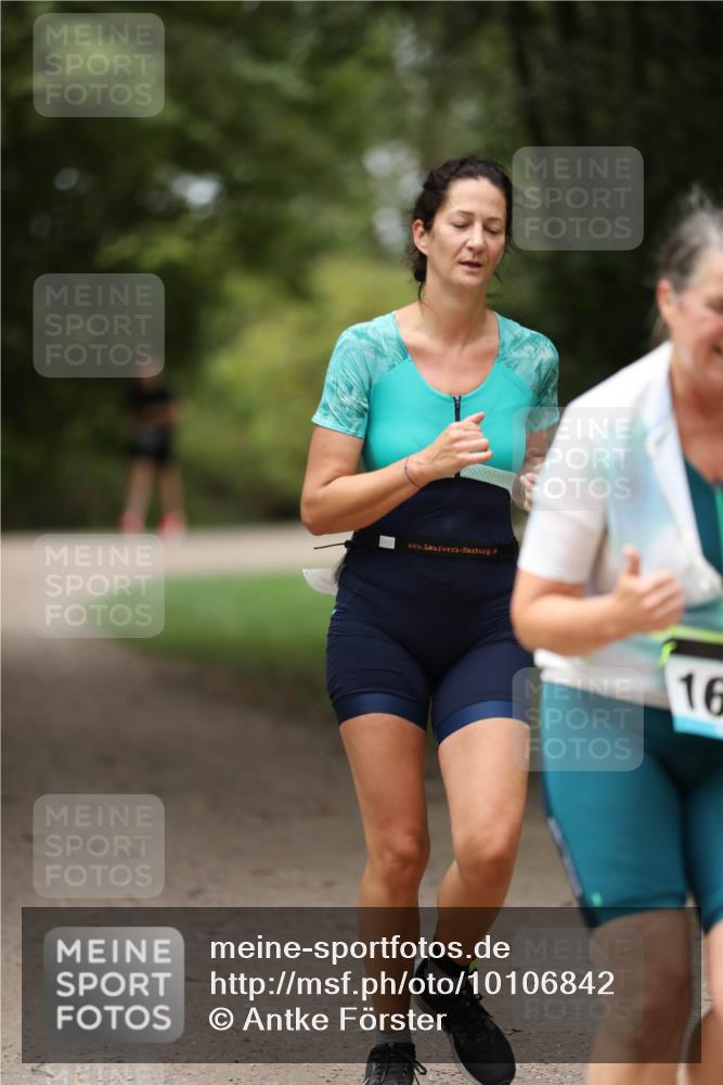 30.08.2026 - Elbe Triathlon Hamburg Antke Förster http://msf.ph/oto/10106842 30.08.2026 12:24:52 Laufen 16 meine-sportfotos.de