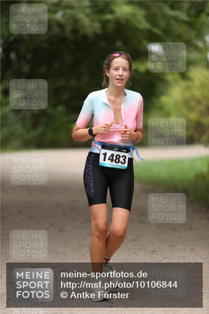 30.08.2026 - Elbe Triathlon Hamburg Antke Förster http://msf.ph/oto/10106844 30.08.2026 12:24:53 Laufen 1483 meine-sportfotos.de
