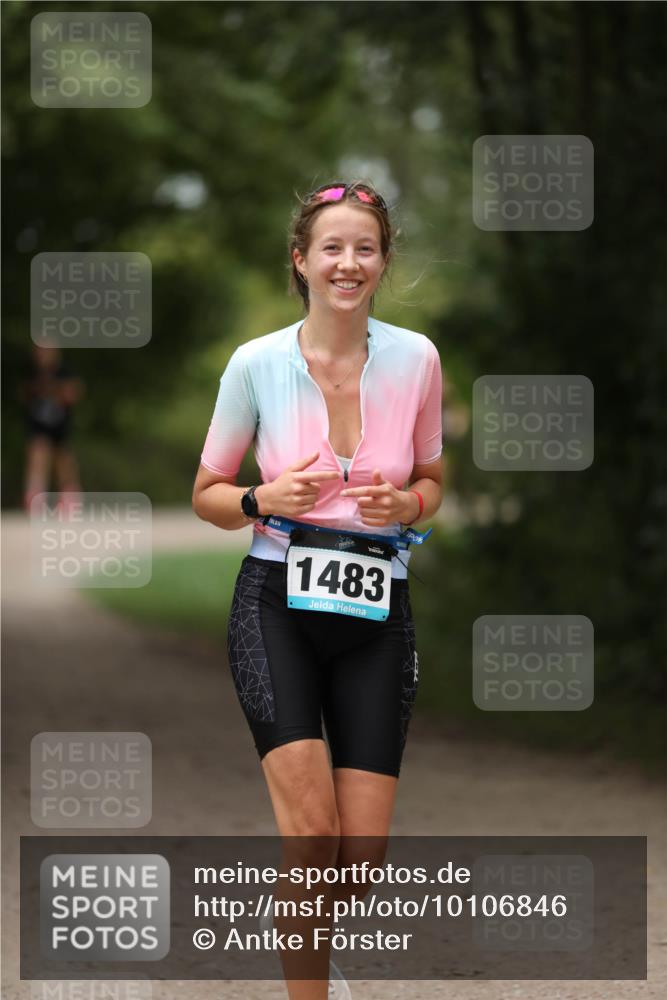 30.08.2026 - Elbe Triathlon Hamburg Antke Förster http://msf.ph/oto/10106846 30.08.2026 12:24:53 Laufen 1483 meine-sportfotos.de
