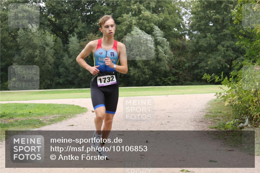 30.08.2026 - Elbe Triathlon Hamburg Antke Förster http://msf.ph/oto/10106853 30.08.2026 12:36:10 Laufen 1732 meine-sportfotos.de