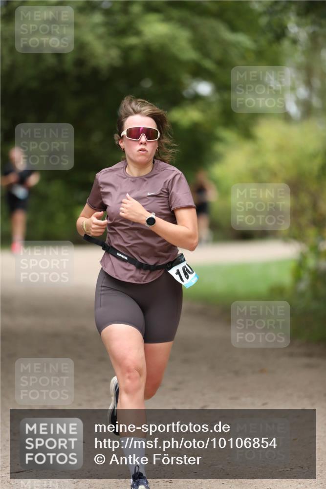 30.08.2026 - Elbe Triathlon Hamburg Antke Förster http://msf.ph/oto/10106854 30.08.2026 12:24:57 Laufen 100 meine-sportfotos.de