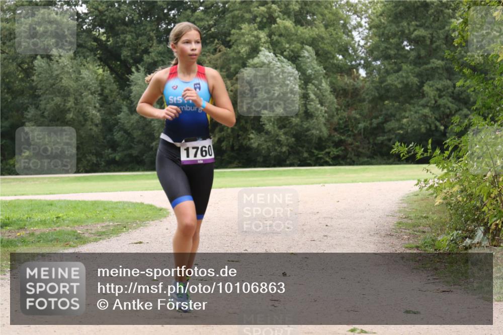30.08.2026 - Elbe Triathlon Hamburg Antke Förster http://msf.ph/oto/10106863 30.08.2026 12:36:23 Laufen 1760 meine-sportfotos.de