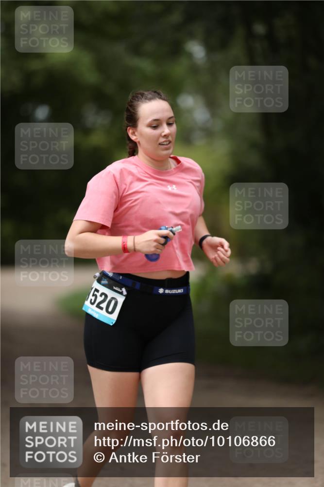 30.08.2026 - Elbe Triathlon Hamburg Antke Förster http://msf.ph/oto/10106866 30.08.2026 12:25:02 Laufen 1520 meine-sportfotos.de