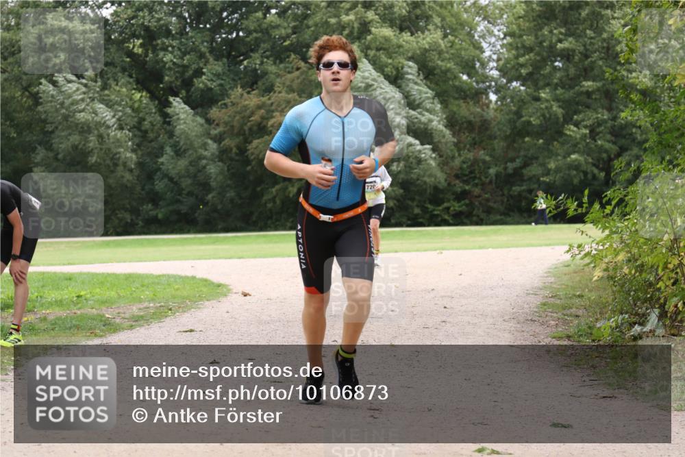 30.08.2026 - Elbe Triathlon Hamburg Antke Förster http://msf.ph/oto/10106873 30.08.2026 12:37:44 Laufen 720 meine-sportfotos.de
