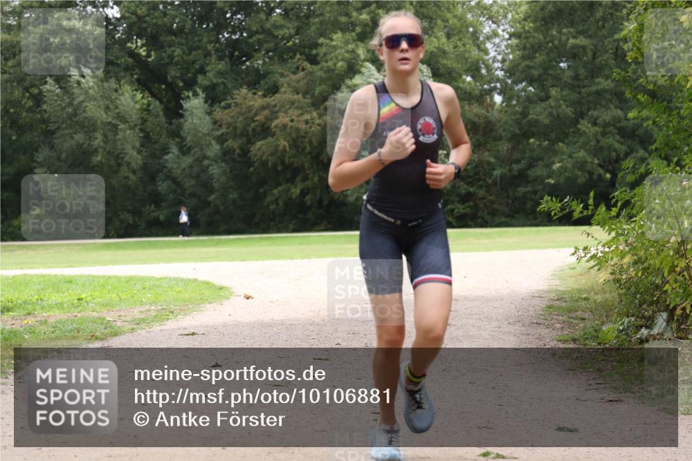 30.08.2026 - Elbe Triathlon Hamburg Antke Förster http://msf.ph/oto/10106881 30.08.2026 12:37:59 Laufen  meine-sportfotos.de